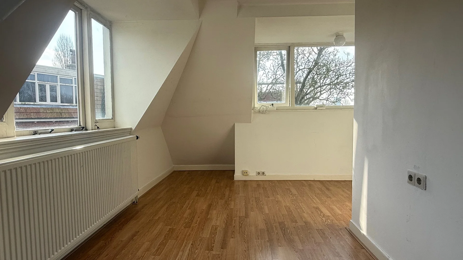 Quarto para alugar em apartamento de estudantes em , totalmente mobilado