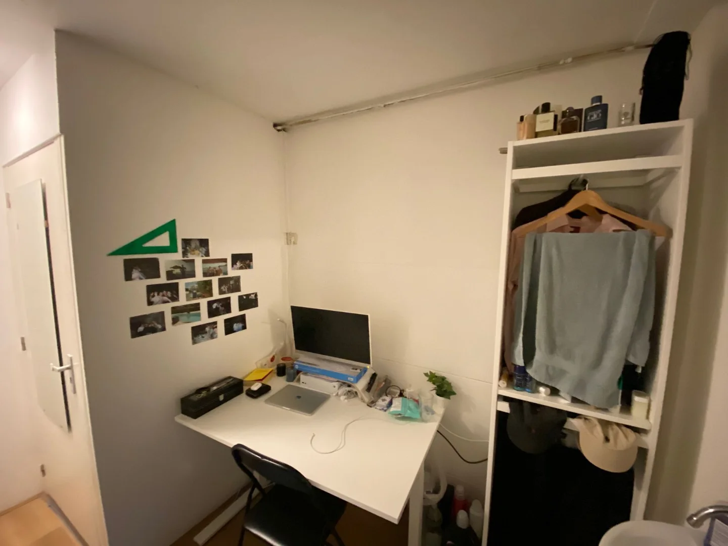 Habitación estudiantil económica cerca del campus en 