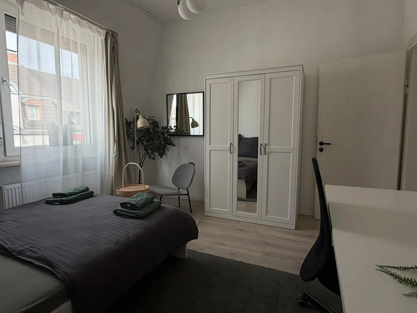 Quarto amigo do estudante em com comodidades modernas