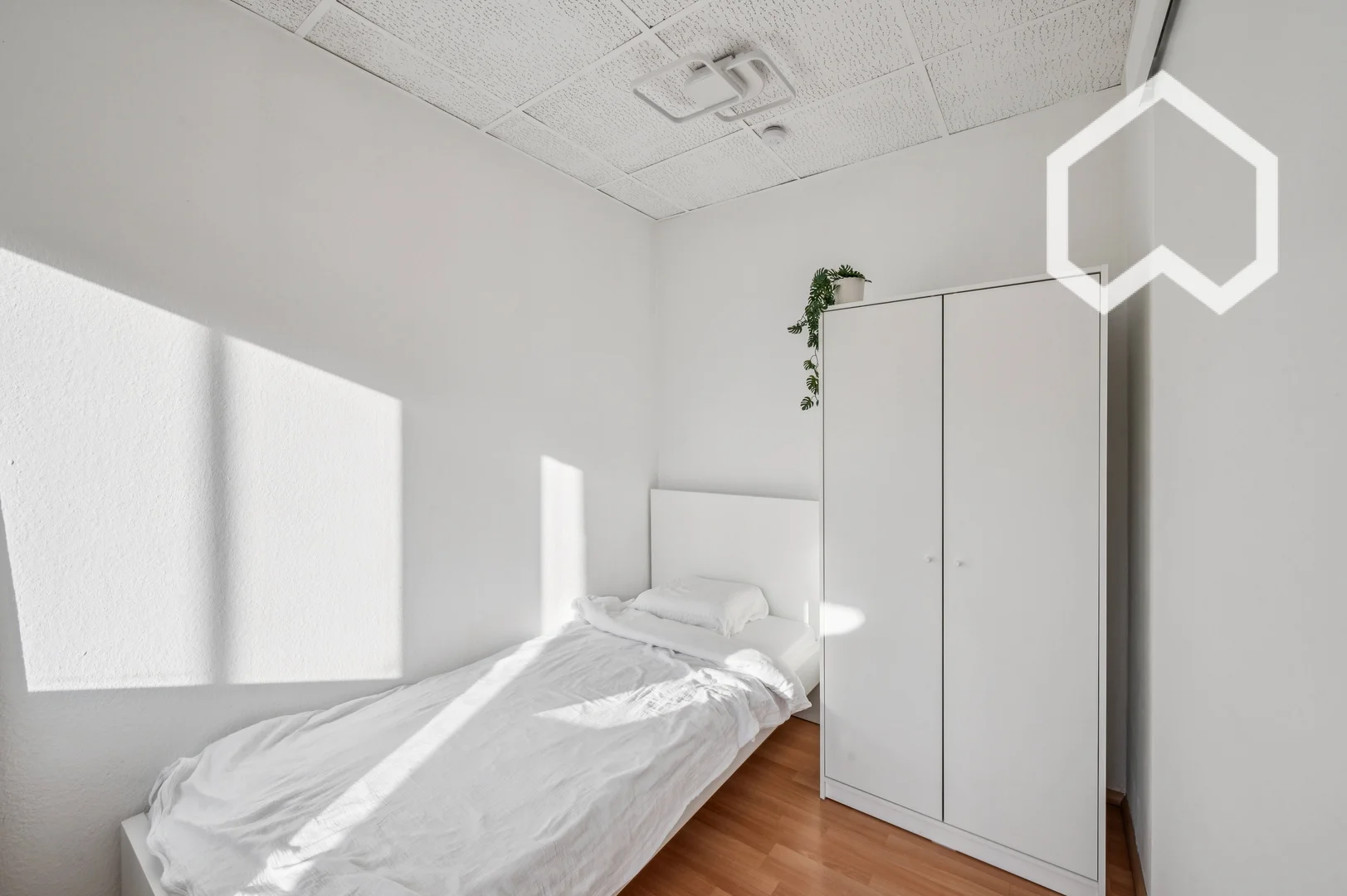 Habitación para estudiantes en  con área de estudio y facilidades compartidas