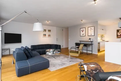 Chambre privée à Theodor-Heuss-Straße, image 11 de 19