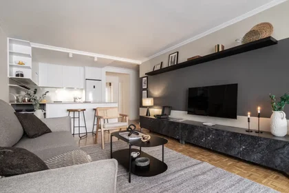 Entire apartment at Kolumbastraße, image 4 of 18