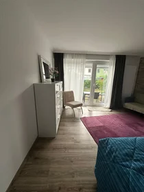 Entire apartment at Paul-Humburg-Straße, image 9 of 19