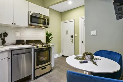 Appartamento intero in Avenue A, Manhattan, immagine 4 di 10