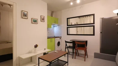 Entire apartment at Calle del Salitre, Centro, image 3 of 10