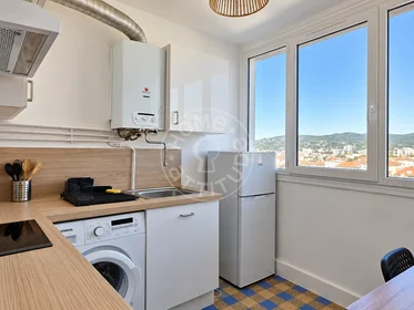 Entire apartment at Rue Louis Thévenet, image 2 of 10