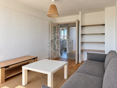 Entire apartment at Rue Louis Thévenet, image 4 of 10