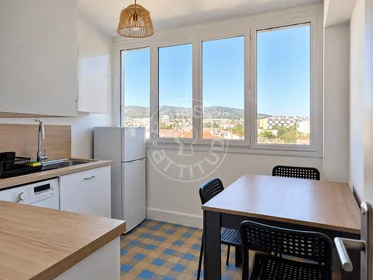 Entire apartment at Rue Louis Thévenet, image 6 of 10