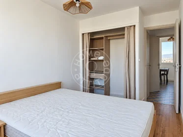 Entire apartment at Rue Louis Thévenet, image 8 of 10