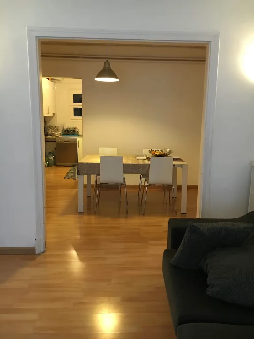 Functional student room perfect for studying in 