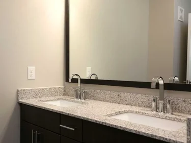 Quarto privado em South Garrison Road, imagem 8 de 23