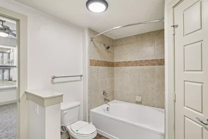 Quarto privado em Corinth Parkway, imagem 38 de 49