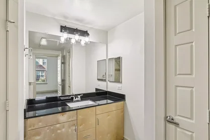 Quarto privado em Corinth Parkway, imagem 39 de 49