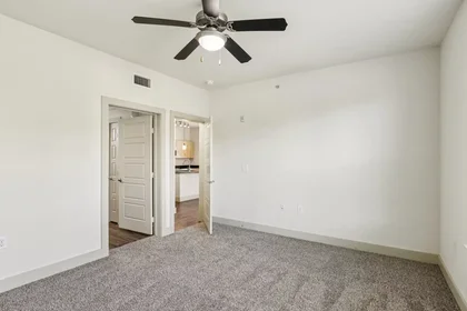 Quarto privado em Corinth Parkway, imagem 40 de 49