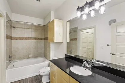 Quarto privado em Corinth Parkway, imagem 42 de 49