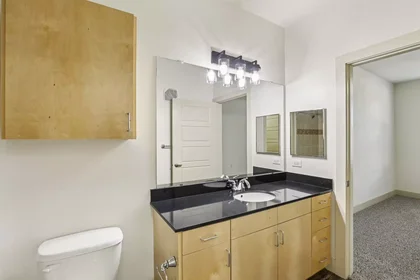 Quarto privado em Corinth Parkway, imagem 43 de 49