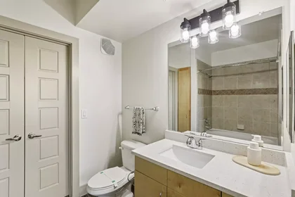Quarto privado em Corinth Parkway, imagem 47 de 49
