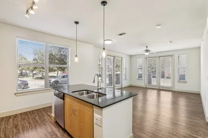 Quarto privado em Corinth Parkway, imagem 9 de 49