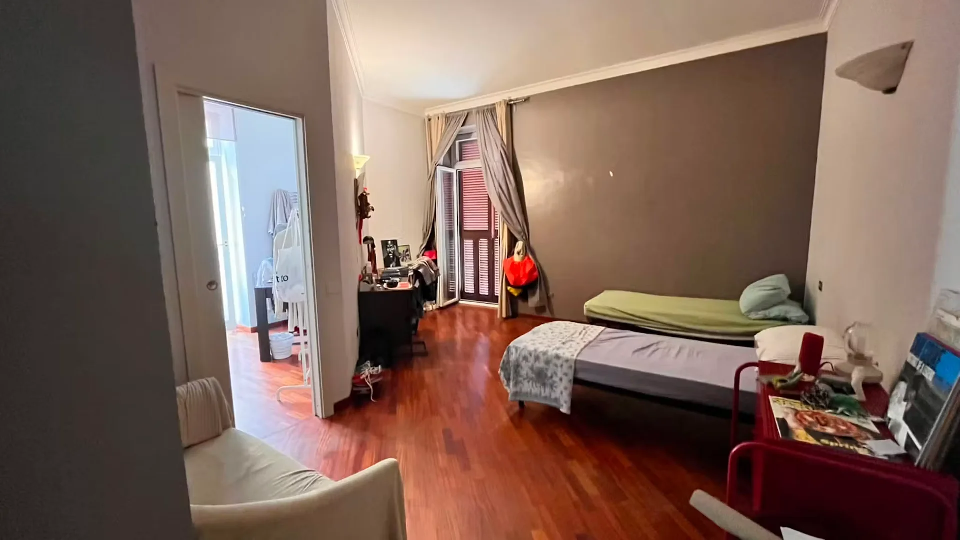 Bezahlbares Zimmer für Studenten mit ausreichender Beleuchtung in 