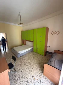 Stanza privata in Fondaco San Paolo, Decumani, immagine 4 di 10