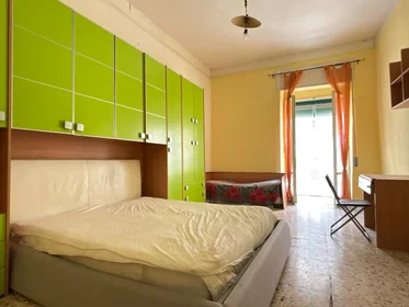 Stanza privata in Fondaco San Paolo, Decumani, immagine 8 di 10