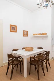 Quarto privado em Rua de São Nicolau, imagem 14 de 20
