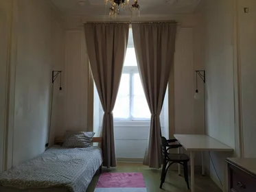 Quarto privado em Rua de São Nicolau, imagem 5 de 20