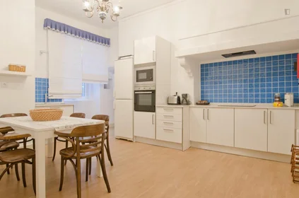 Quarto privado em Rua de São Nicolau, imagem 10 de 20