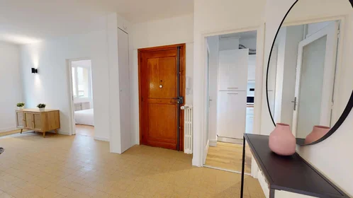 Stanza privata in 31 Rue Barrier, 69006 Lyon, France, immagine 8 di 16