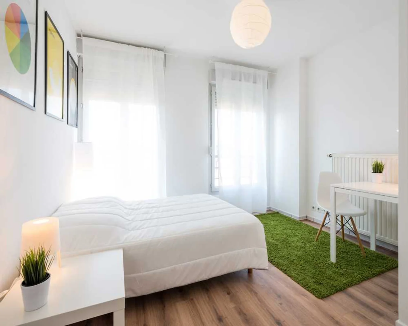 Habitación estudiantil económica con ubicación conveniente en 