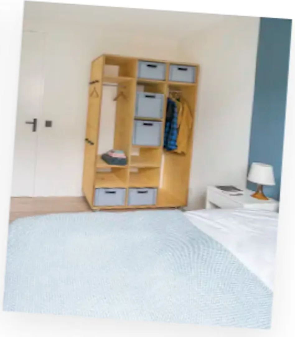 Budget-friendly student room close to campus in 