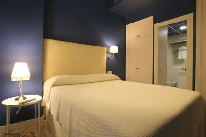 Apartamento inteiro em Pasaje Del Marqués de Esquivel, imagem 1 de 12