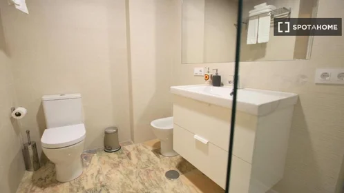 Apartamento inteiro em Pasaje Del Marqués de Esquivel, imagem 10 de 12