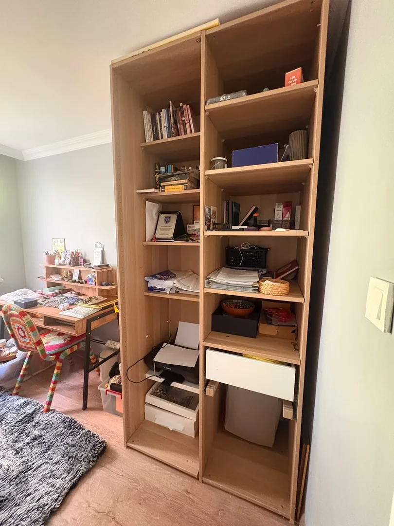 Chambre confortable pour étudiants disponible dans 