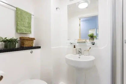 Quarto privado em residência em 41 Holyrood Rd, Edinburgh EH8 8FF, United Kingdom, imagem 3 de 19