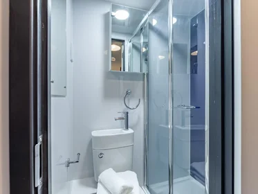 Quarto privado em residência em Meanwood Rd, Leeds LS7 2DZ, United Kingdom, imagem 5 de 28