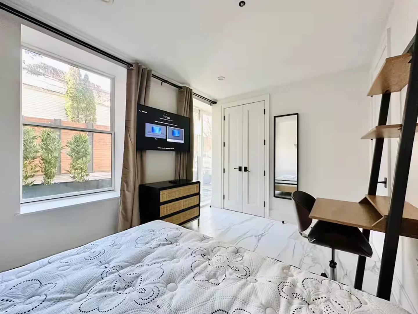987 Willoughby Avenue,  1E, Bushwick, Brooklyn, NY, 11221