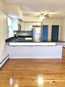 Logement entier en résidence à 73, 5th St., Unit 1, East Cambridge, Cambridge, MA, 02141, image 13 de 15
