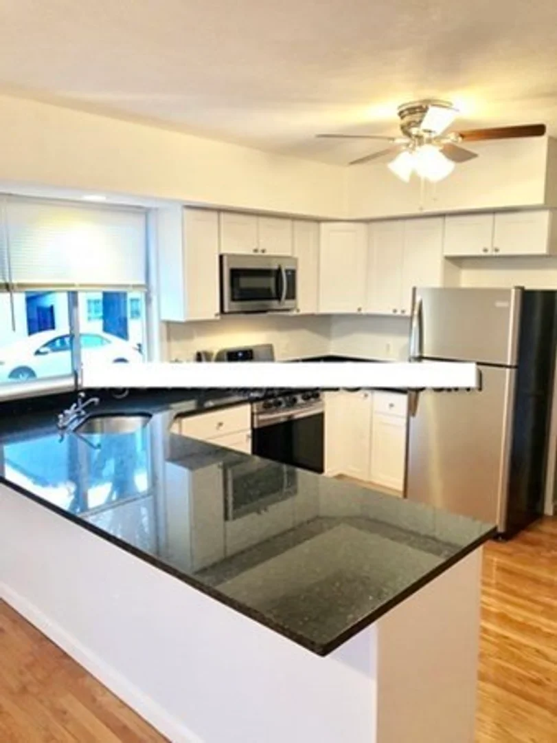 73, 5th St., Unit 1, East Cambridge, Cambridge, MA, 02141