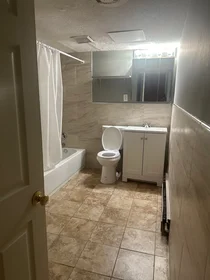 Gesamte Unterkunft im Wohnheim in der 57, Brighton Ave., Unit B, Allston, Boston, MA, 02134, bild 12 von 17