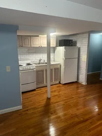 Gesamte Unterkunft im Wohnheim in der 57, Brighton Ave., Unit B, Allston, Boston, MA, 02134, bild 10 von 17