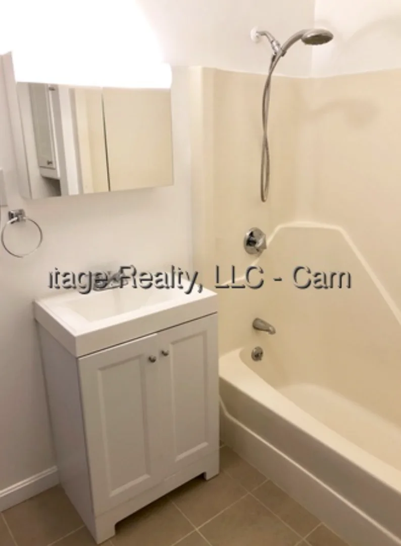 73, 5th, Unit 1, East Cambridge, Cambridge, MA, 02141
