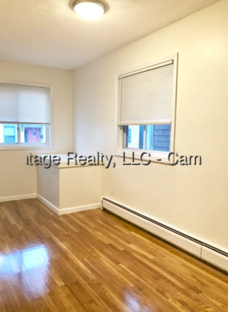 73, 5th, Unit 1, East Cambridge, Cambridge, MA, 02141