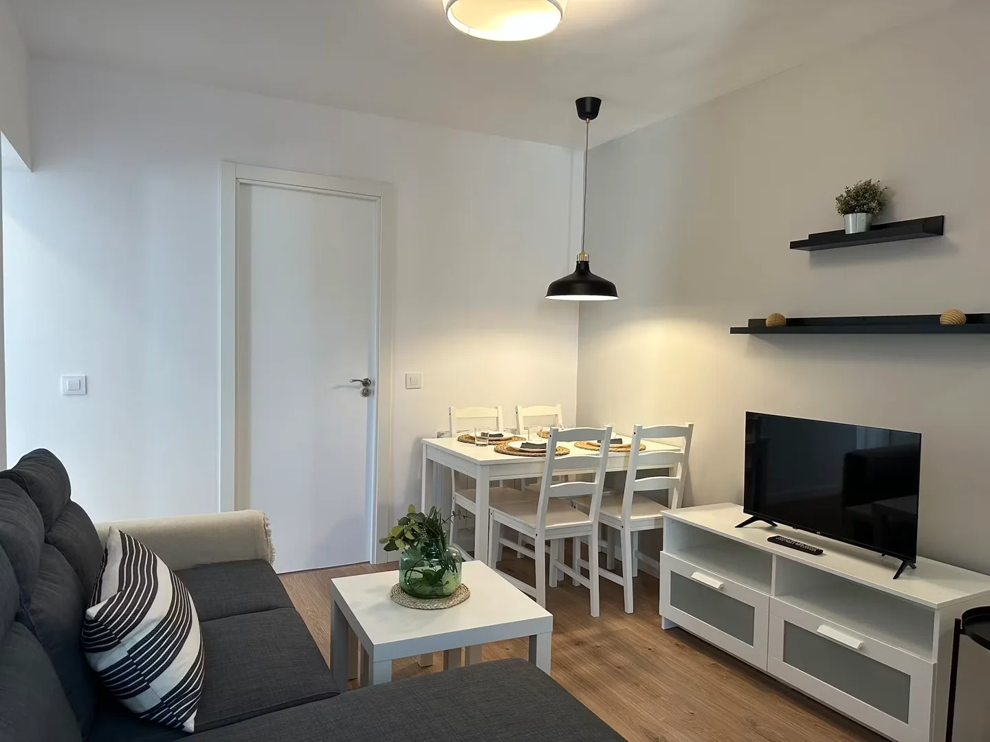 Bright and airy student room with easy university access in