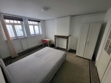 Private room at Avenue du Diamant, Plasky, image 1 of 7