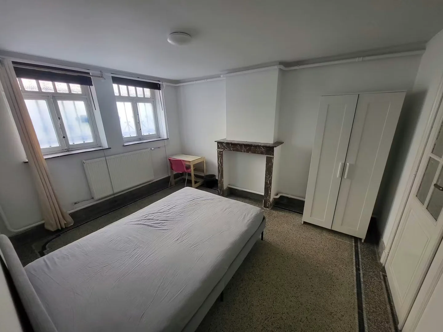 Budget-friendly student room close to campus in