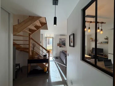 Entire apartment at Rue des Maçons, 8th Arrondissement, image 8 of 10