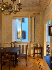 Apartamento inteiro em Via Laura, Centro Storico, imagem 5 de 9