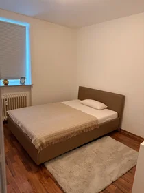 Prywatny pokój Lüdersring, Altona, obraz 7 10