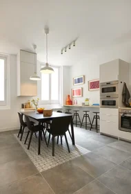 Entire apartment at Costanilla de los Ángeles, Palacio, image 10 of 10